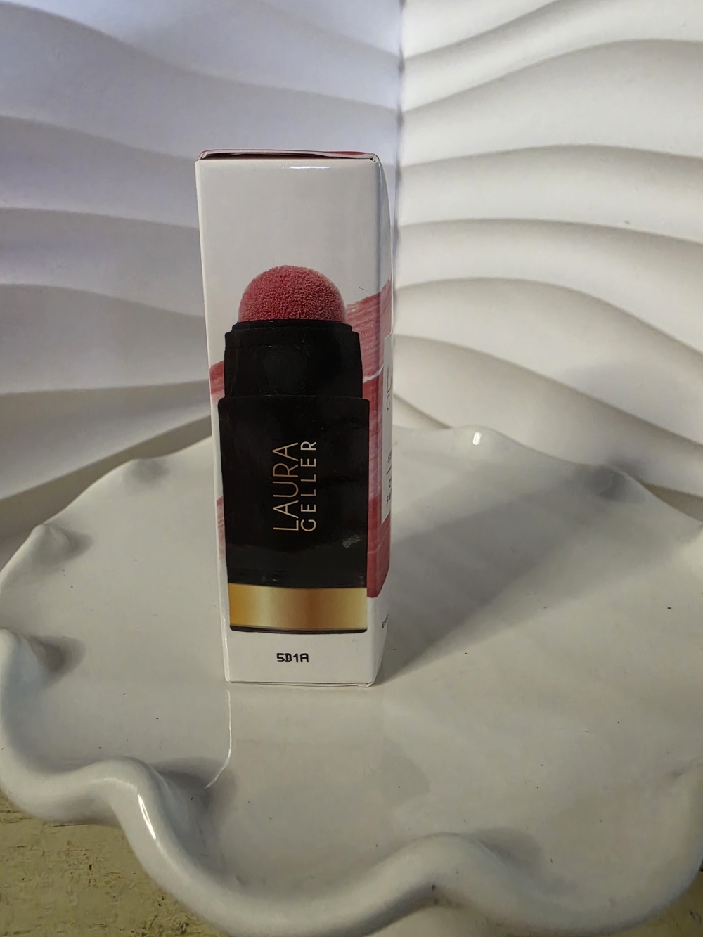 Laura Geller Serum Blush Cheek Tint in Practical Pink - Picture 4 of 5
